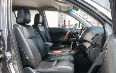 Toyota Highlander III, 2012 год, 2 369 000 рублей, 8 фотография