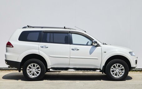 Mitsubishi Pajero Sport II рестайлинг, 2014 год, 2 599 000 рублей, 5 фотография