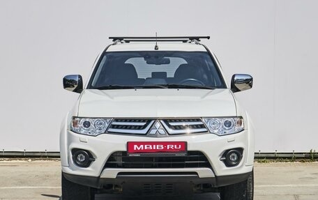 Mitsubishi Pajero Sport II рестайлинг, 2014 год, 2 599 000 рублей, 3 фотография