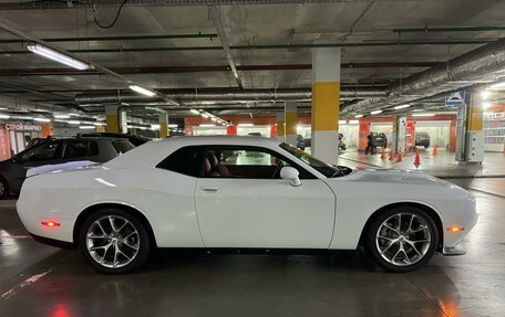 Dodge Challenger III рестайлинг 2, 2022 год, 4 100 000 рублей, 5 фотография