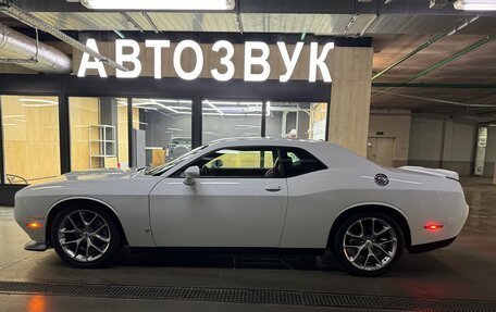 Dodge Challenger III рестайлинг 2, 2022 год, 4 100 000 рублей, 11 фотография