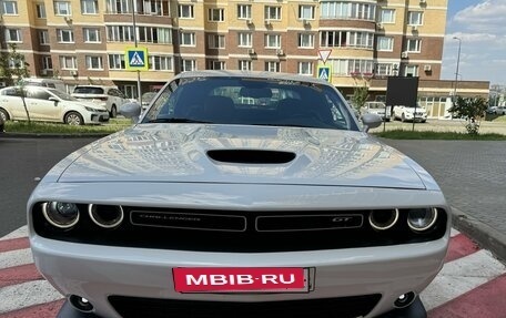 Dodge Challenger III рестайлинг 2, 2022 год, 4 100 000 рублей, 17 фотография