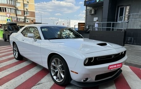 Dodge Challenger III рестайлинг 2, 2022 год, 4 100 000 рублей, 8 фотография