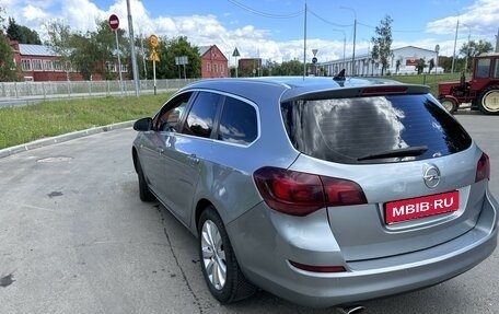 Opel Astra J, 2012 год, 800 000 рублей, 1 фотография