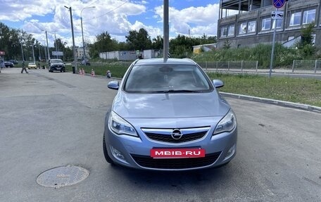 Opel Astra J, 2012 год, 800 000 рублей, 3 фотография