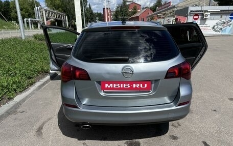 Opel Astra J, 2012 год, 800 000 рублей, 2 фотография