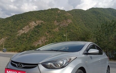 Hyundai Elantra V, 2013 год, 1 200 000 рублей, 2 фотография