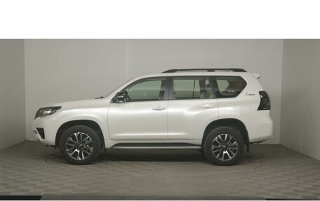 Toyota Land Cruiser Prado 150 рестайлинг 2, 2022 год, 12 550 000 рублей, 3 фотография