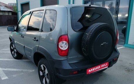 Chevrolet Niva I рестайлинг, 2012 год, 650 000 рублей, 3 фотография