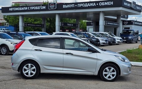 Hyundai Solaris II рестайлинг, 2013 год, 925 000 рублей, 5 фотография