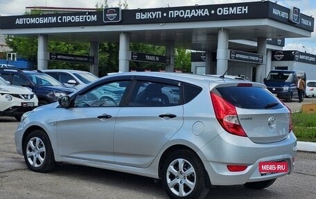 Hyundai Solaris II рестайлинг, 2013 год, 925 000 рублей, 4 фотография