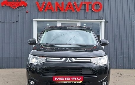 Mitsubishi Outlander III рестайлинг 3, 2012 год, 1 770 000 рублей, 2 фотография