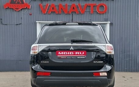 Mitsubishi Outlander III рестайлинг 3, 2012 год, 1 770 000 рублей, 7 фотография