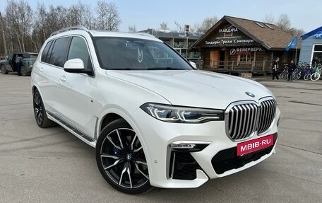 BMW X7, 2022 год, 10 700 000 рублей, 2 фотография