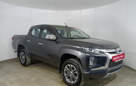 Mitsubishi L200 IV рестайлинг, 2019 год, 2 499 000 рублей, 3 фотография