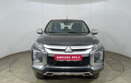 Mitsubishi L200 IV рестайлинг, 2019 год, 2 499 000 рублей, 2 фотография