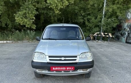 Chevrolet Niva I рестайлинг, 2004 год, 258 000 рублей, 2 фотография