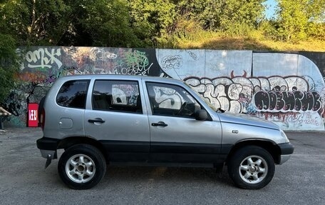 Chevrolet Niva I рестайлинг, 2004 год, 258 000 рублей, 4 фотография