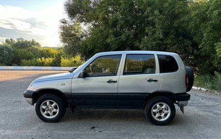 Chevrolet Niva I рестайлинг, 2004 год, 258 000 рублей, 8 фотография