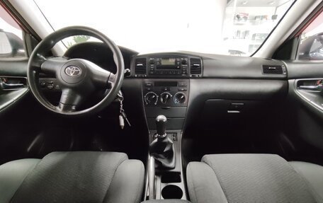 Toyota Corolla, 2005 год, 630 000 рублей, 8 фотография