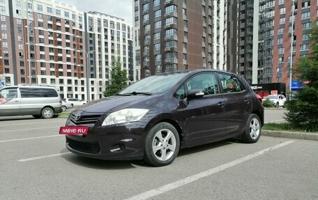 Toyota Auris II, 2010 год, 850 000 рублей, 3 фотография