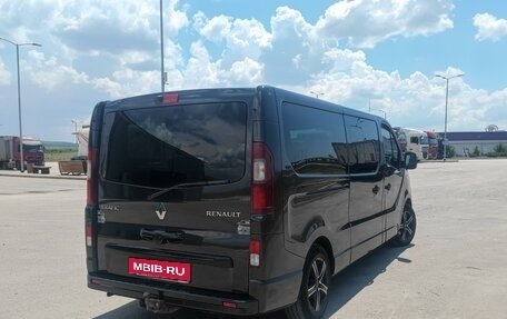 Renault Trafic, 2018 год, 3 150 000 рублей, 3 фотография