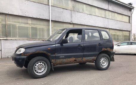 Chevrolet Niva I рестайлинг, 2005 год, 167 000 рублей, 3 фотография