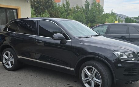 Volkswagen Touareg III, 2012 год, 2 332 000 рублей, 11 фотография