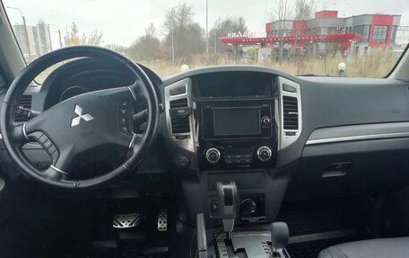 Mitsubishi Pajero IV, 2015 год, 2 690 000 рублей, 7 фотография