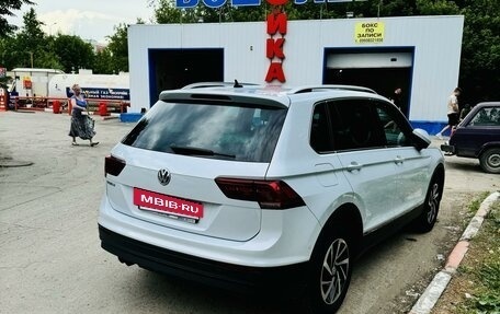 Volkswagen Tiguan II, 2018 год, 2 950 000 рублей, 4 фотография