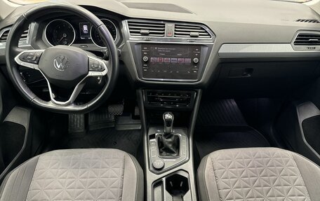 Volkswagen Tiguan II, 2021 год, 3 390 000 рублей, 5 фотография