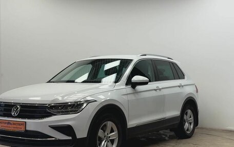 Volkswagen Tiguan II, 2021 год, 3 390 000 рублей, 22 фотография