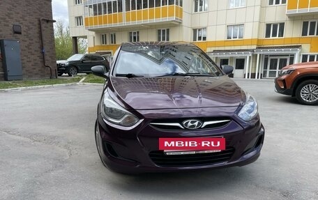 Hyundai Solaris II рестайлинг, 2013 год, 860 000 рублей, 3 фотография