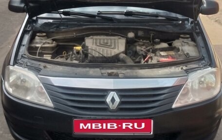 Renault Logan I, 2013 год, 395 000 рублей, 2 фотография