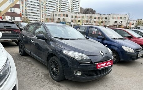 Renault Megane III, 2013 год, 900 000 рублей, 2 фотография