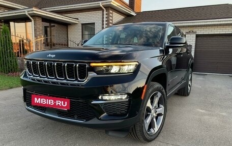 Jeep Grand Cherokee, 2023 год, 7 999 000 рублей, 2 фотография