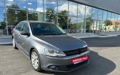 Volkswagen Jetta VI, 2014 год, 985 000 рублей, 3 фотография