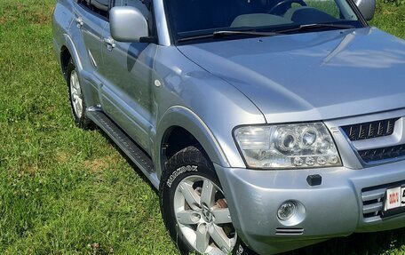 Mitsubishi Pajero III рестайлинг, 2006 год, 1 330 000 рублей, 2 фотография