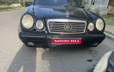 Mercedes-Benz E-Класс, 1998 год, 550 000 рублей, 1 фотография