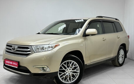 Toyota Highlander III, 2012 год, 2 195 000 рублей, 1 фотография