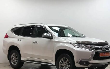 Mitsubishi Pajero Sport III рестайлинг, 2018 год, 2 550 000 рублей, 6 фотография