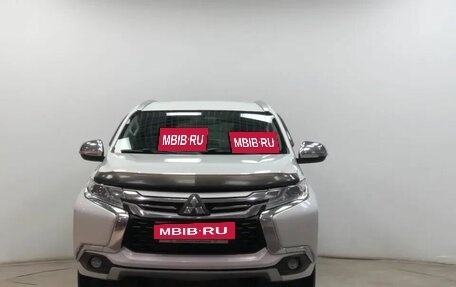 Mitsubishi Pajero Sport III рестайлинг, 2018 год, 2 550 000 рублей, 7 фотография