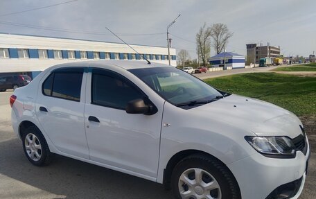 Renault Logan II, 2018 год, 950 000 рублей, 2 фотография