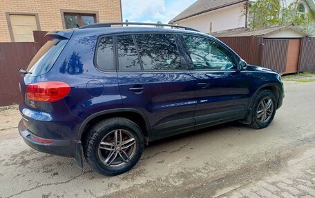 Volkswagen Tiguan I, 2011 год, 980 000 рублей, 4 фотография