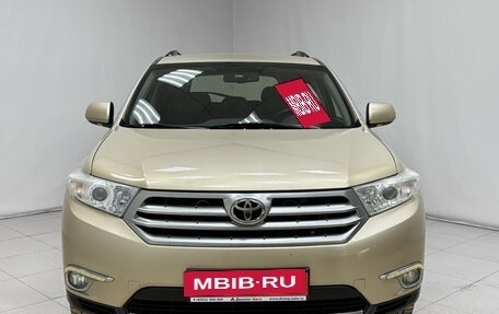 Toyota Highlander III, 2012 год, 2 195 000 рублей, 2 фотография