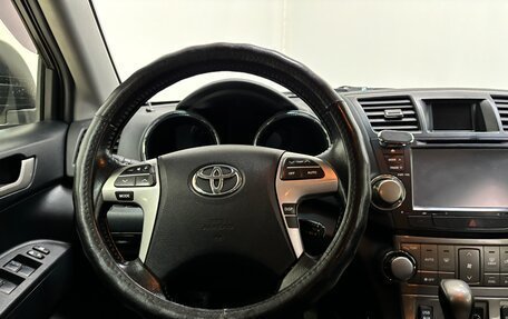 Toyota Highlander III, 2012 год, 2 195 000 рублей, 11 фотография