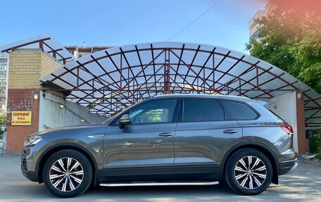 Volkswagen Touareg III, 2018 год, 4 990 000 рублей, 2 фотография