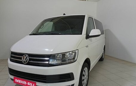 Volkswagen Caravelle T6 рестайлинг, 2017 год, 3 150 000 рублей, 3 фотография