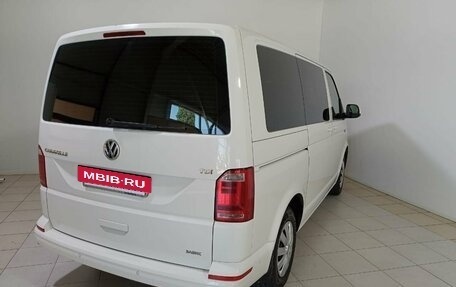 Volkswagen Caravelle T6 рестайлинг, 2017 год, 3 150 000 рублей, 6 фотография