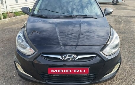 Hyundai Solaris II рестайлинг, 2012 год, 760 000 рублей, 12 фотография